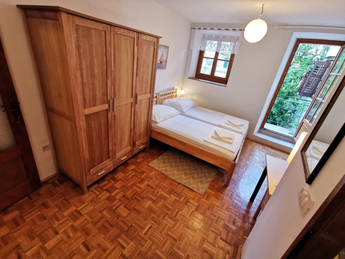 Вилла Authentico Deluxe Stari Grad Стари Град Экстерьер фото